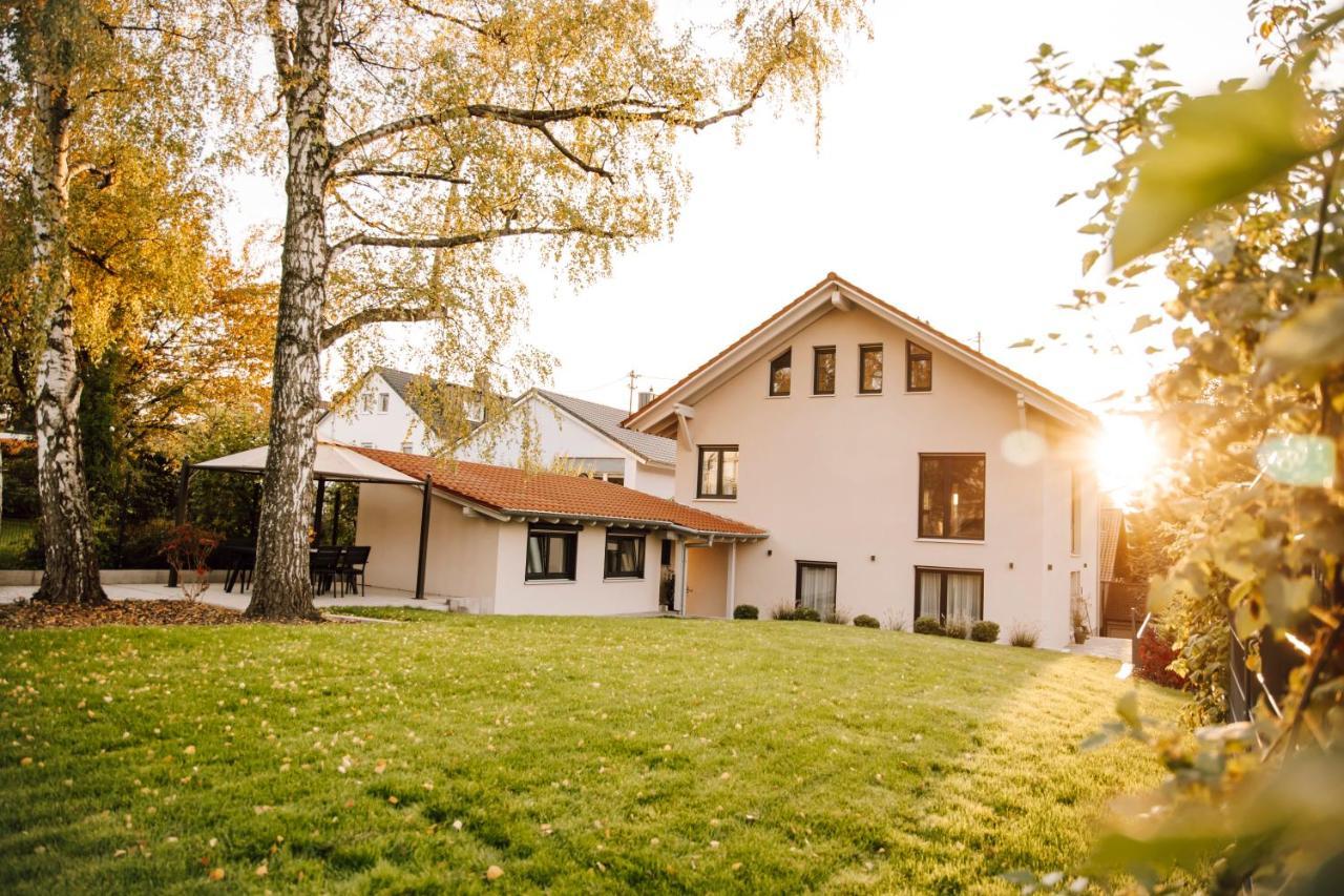 BlumenRaum - Ferienwohnung In Karlsruhe Luaran gambar